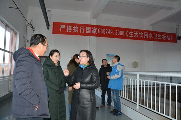 锡盟政协副主席白丽霞一行调研锡林浩特市给排水公司