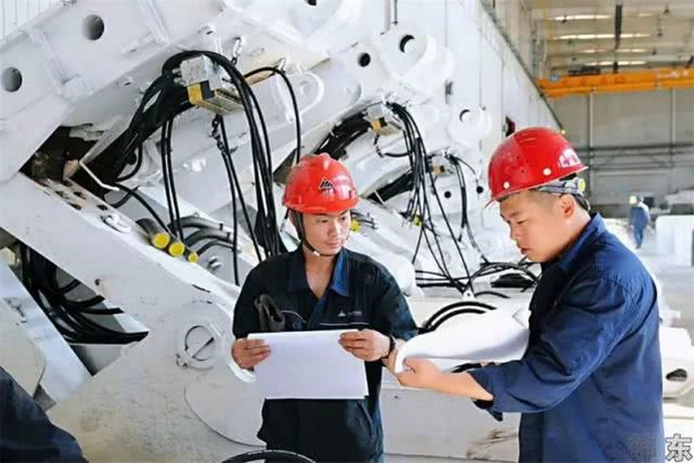 神东煤业研发世界首套纯水液压支架试用成功正式投用 神东煤业研发世界首套纯水液压支架试用成功正式投用