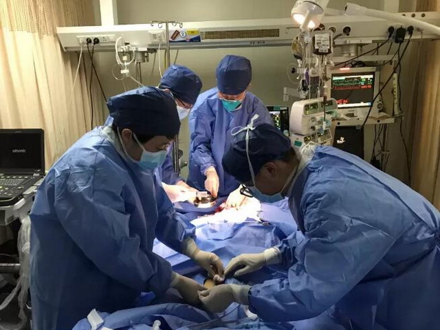ECMO装置将一名爆发性心肌炎患者从死神手里拉了回来 ECMO装置将一名爆发性心肌炎患者从死神手里拉了回来