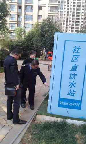 昆明主城五区回访式督查整治现制现售饮用水卫生问题 昆明主城五区回访式督查整治现制现售饮用水卫生问题