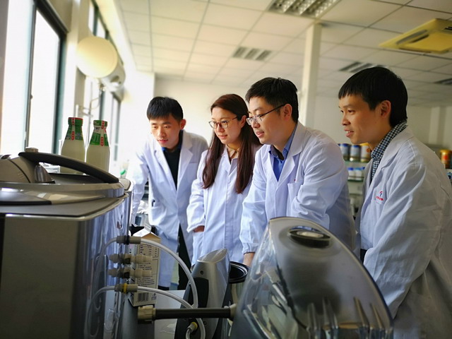 探营光明乳业研究院揭开百年品牌焕发生机的神秘面纱 探营光明乳业研究院揭开百年品牌焕发生机的神秘面纱