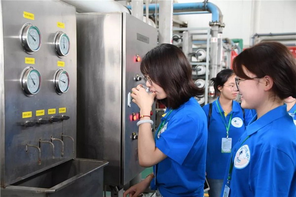 大学生环保社团石化环保行探访扬子石化水厂污水回用 大学生环保社团石化环保行探访扬子石化水厂污水回用