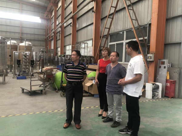 邓瑞德一行在山东考察科林普尔现场调研企业创新发展 邓瑞德一行在山东考察科林普尔现场调研企业创新发展