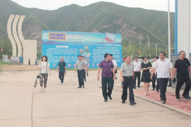 承德市伊逊山泉饮品迎来市委常委刘新宇一行参观考察 承德市伊逊山泉饮品迎来市委常委刘新宇一行参观考察