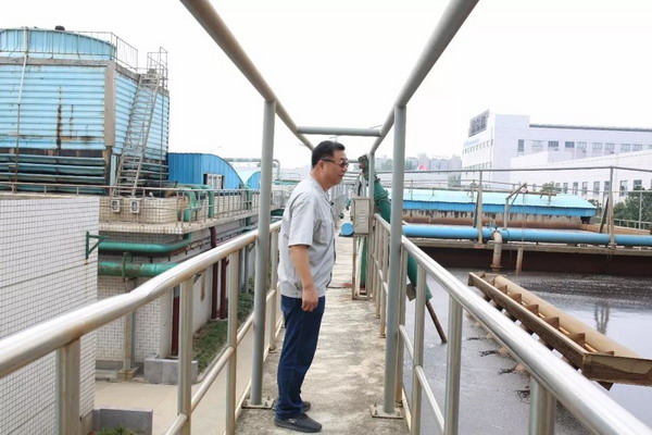 说起浙江桐乡嘉名染整的中水回用莫炳荣颇有点小自豪 说起浙江桐乡嘉名染整的中水回用莫炳荣颇有点小自豪