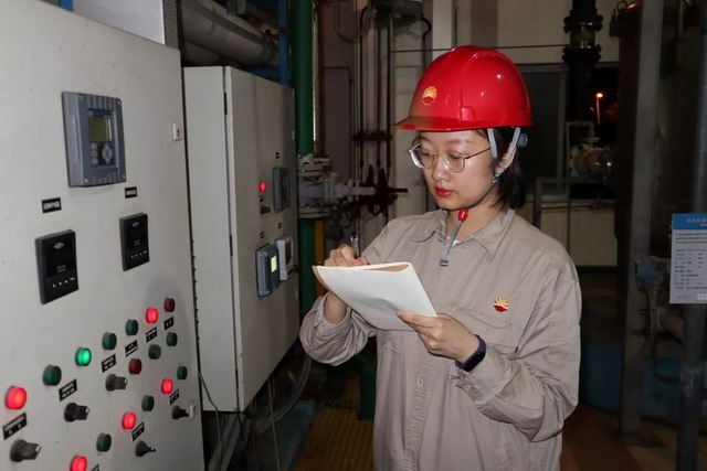 “做最好的自己”记中石油广西石化动力部女工郑丽丽 “做最好的自己”记中石油广西石化动力部女工郑丽丽