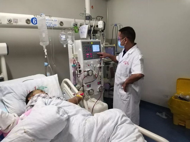 贵州罗甸县人民医院开展首例床旁透析诊疗技术获成功 贵州罗甸县人民医院开展首例床旁透析诊疗技术获成功