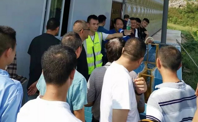 垫江县乡镇污水厂监管座谈会对MBR一体化设备现场观摩