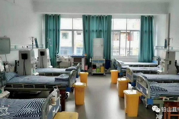 配备了一流透析设备江西铅山县中医院血透室正式接诊 配备了一流透析设备江西铅山县中医院血透室正式接诊