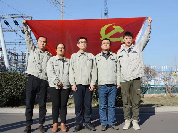 华电章丘发电第一代建设者当中有一个“水精灵”团队 华电章丘发电第一代建设者当中有一个“水精灵”团队