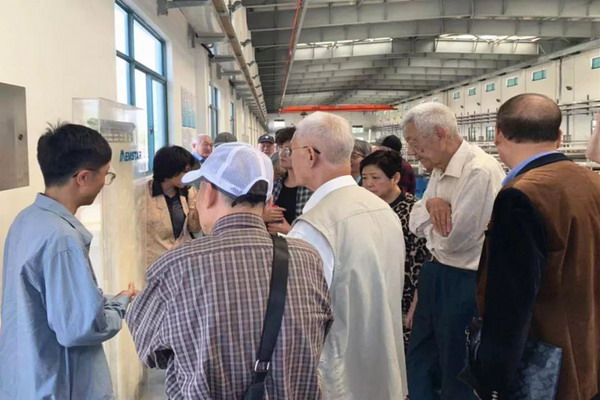 街道社区退休老党员老干部参观嘉兴市联合污水处理厂 街道社区退休老党员老干部参观嘉兴市联合污水处理厂