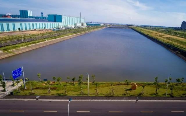“全厂废水零排放”宝钢湛江钢铁在行业内率先做到了 “全厂废水零排放”宝钢湛江钢铁在行业内率先做到了