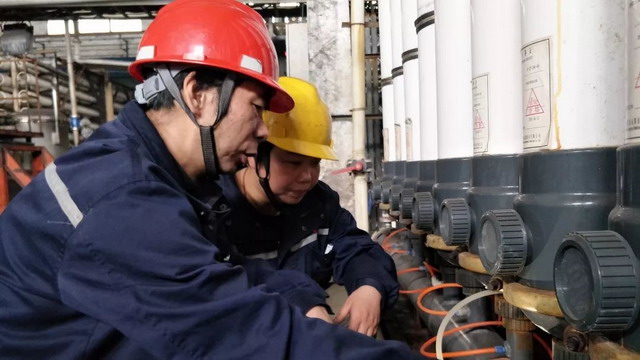 湖北双环科技工段长陈军不断优化化水膜制水系统操作 湖北双环科技工段长陈军不断优化化水膜制水系统操作