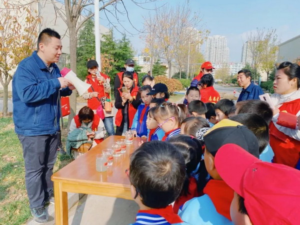 小学生参观西海岸公用事业集团水务公司豆金河中水厂 小学生参观西海岸公用事业集团水务公司豆金河中水厂