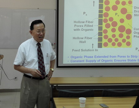 何文寿教授到访西安交大化工学院 何文寿教授到访西安交大化工学院