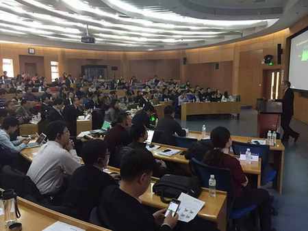 朱棣文博士于清华经管学院“启迪学堂”演讲 朱棣文博士于清华经管学院“启迪学堂”演讲