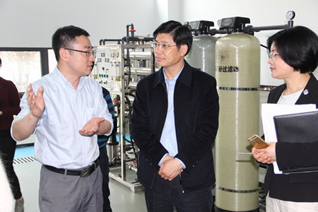 在浙工大膜分离与水处理协同创新中心湖州研究院参观考察 在浙工大膜分离与水处理协同创新中心湖州研究院参观考察