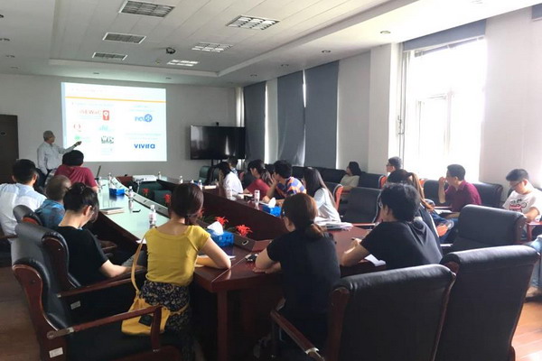 拉纳德教授应邀参访青岛能源所节能膜技术中心实验室 拉纳德教授应邀参访青岛能源所节能膜技术中心实验室
