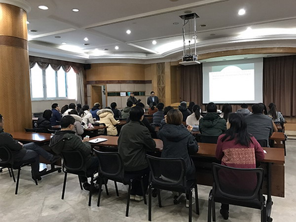 斯坦福大学吴唯民教授在中科院成都生物所作学术报告 斯坦福大学吴唯民教授在中科院成都生物所作学术报告