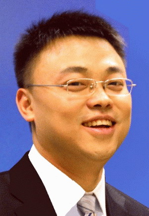 国家千人计划青年人才、厦门大学化学化工学院教授侯旭博士 国家千人计划青年人才、厦门大学化学化工学院教授侯旭博士