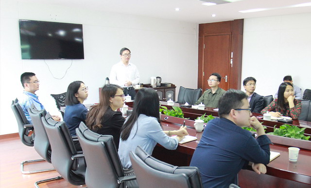 加拿大卡尔加里大学余林龙博士到永清水务作学术报告 加拿大卡尔加里大学余林龙博士到永清水务作学术报告