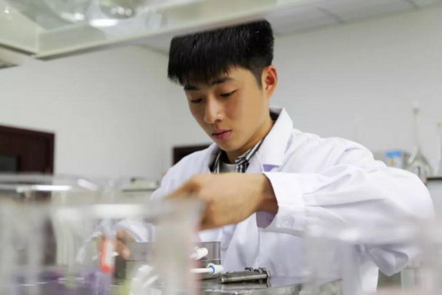 浙师在环境领域影响因子最高期刊发表论文的科研达人 浙师在环境领域影响因子最高期刊发表论文的科研达人