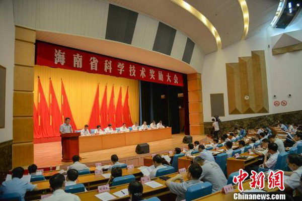 氟基聚合物膜材料与装备及其在水处理中应用获一等奖 氟基聚合物膜材料与装备及其在水处理中应用获一等奖