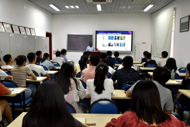 墨尔本皇家理工杰葛教授到青岛科技大学环境学院讲学 墨尔本皇家理工杰葛教授到青岛科技大学环境学院讲学