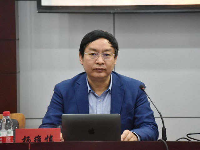 杨维慎:执着于磨砺无机膜与膜催化这一“膜”法传奇 杨维慎:执着于磨砺无机膜与膜催化这一“膜”法传奇