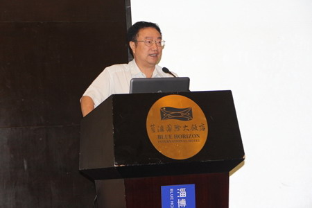 清华大学化工系膜技术工程研究中心李继定教授做报告 清华大学化工系膜技术工程研究中心李继定教授做报告