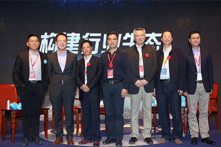 从左到右依次为:代维昭、江瀚、刘梅盛、包进锋、万众华、詹益鸿、李力 从左到右依次为:代维昭、江瀚、刘梅盛、包进锋、万众华、詹益鸿、李力