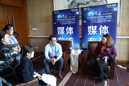 美国陶氏水处理业务全球市场总监纳尼特·哈密尔顿在峰会上接受主流媒体采访