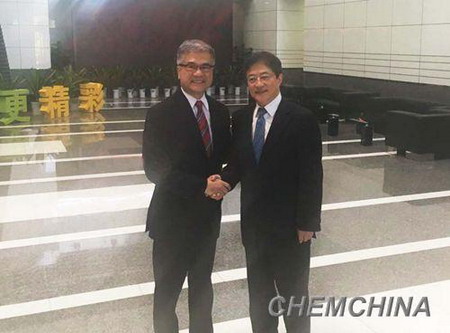 中国化工董事长任建新会见美国前驻华大使骆家辉一行 中国化工董事长任建新会见美国前驻华大使骆家辉一行