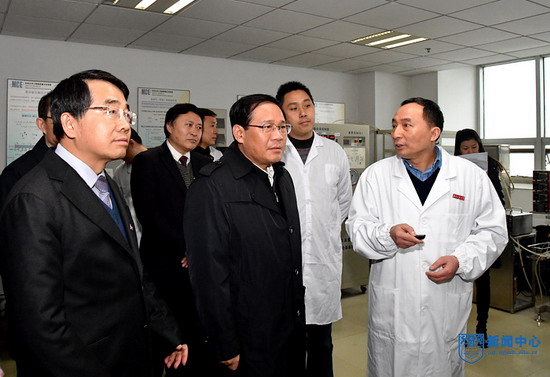 江苏省委书记李强考察南京工业大学膜科学技术研究所 江苏省委书记李强考察南京工业大学膜科学技术研究所