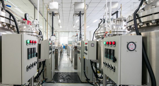 博天环境集团北京中环膜材料科技有限公司现代化生产流水线一角