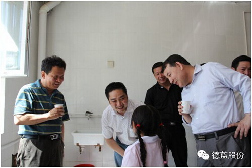 岳普湖县中心幼儿园安装了建立太阳能/膜蒸馏一体化高效苦咸水淡化装置 岳普湖县中心幼儿园安装了建立太阳能/膜蒸馏一体化高效苦咸水淡化装置