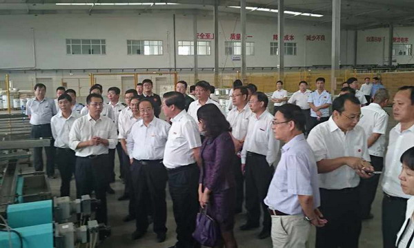赛诺膜迎来领导参观视察 赛诺膜迎来领导参观视察
