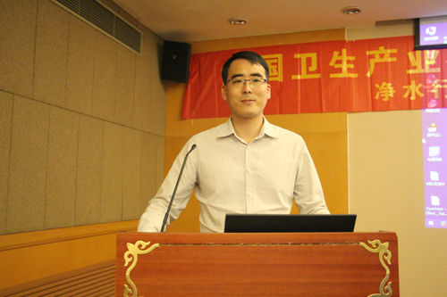 美的净水事业部、印度市场产品经理刘幸福先生在论坛发表演讲 美的净水事业部、印度市场产品经理刘幸福先生在论坛发表演讲