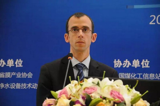 朗盛化学(中国)有限公司应用工程师Julien Ogier演讲“朗盛反渗透膜的ASD隔网的优势和案例” 朗盛化学(中国)有限公司应用工程师Julien Ogier演讲“朗盛反渗透膜的ASD隔网的优势和案例”