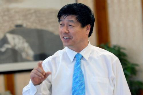 东岳集团董事长张建宏:国产大飞机用上东岳造氟材料 东岳集团董事长张建宏:国产大飞机用上东岳造氟材料