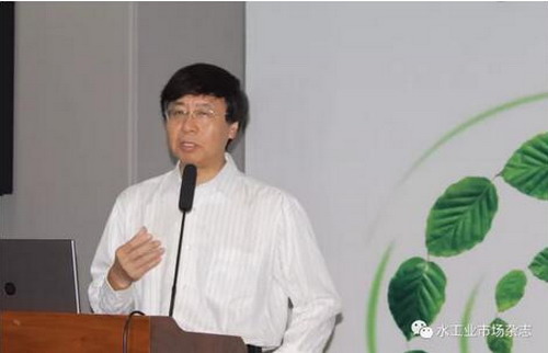 中国科学院生态环境研究中心研究员、工程院院士曲久辉 中国科学院生态环境研究中心研究员、工程院院士曲久辉