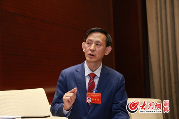 淄博市人大代表、硅元瓷器董事长殷书建谈学习《政府工作报告》体会 淄博市人大代表、硅元瓷器董事长殷书建谈学习《政府工作报告》体会