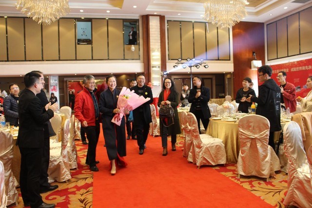 陈良刚携夫人陈漫女士出席立升华南片区迎新春联欢会 陈良刚携夫人陈漫女士出席立升华南片区迎新春联欢会