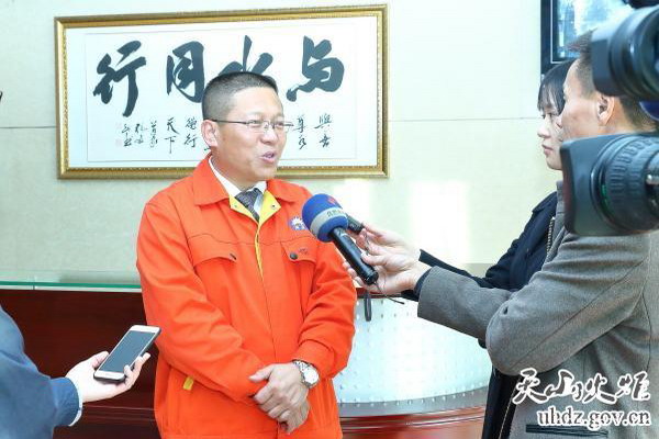德蓝水技术股份有限公司党总支书记、董事长曾凡付接受媒体记者采访 德蓝水技术股份有限公司党总支书记、董事长曾凡付接受媒体记者采访