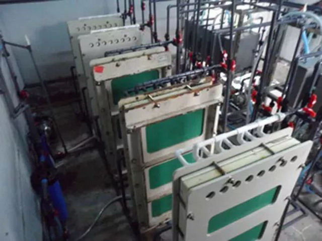 碱回收扩散渗析器