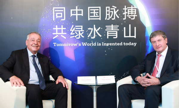 弗雷罗先生和卡迈斯先生(威立雅集团高级执行副总裁、亚太区总裁) 弗雷罗先生和卡迈斯先生(威立雅集团高级执行副总裁、亚太区总裁)
