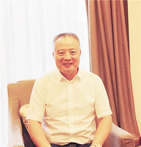 侯立安院士又一次赴淄博参加国际科技成果招商洽谈会 侯立安院士又一次赴淄博参加国际科技成果招商洽谈会