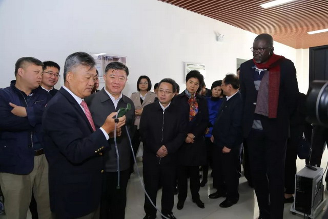 全国人大副委员长陈竺和联合国官员到访立升苏州基地 全国人大副委员长陈竺和联合国官员到访立升苏州基地