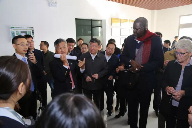 全国人大副委员长陈竺和联合国官员到访立升苏州基地 全国人大副委员长陈竺和联合国官员到访立升苏州基地