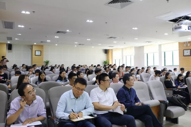 曲久辉和侯立安两院士为中山大学环境学院举办报告会
